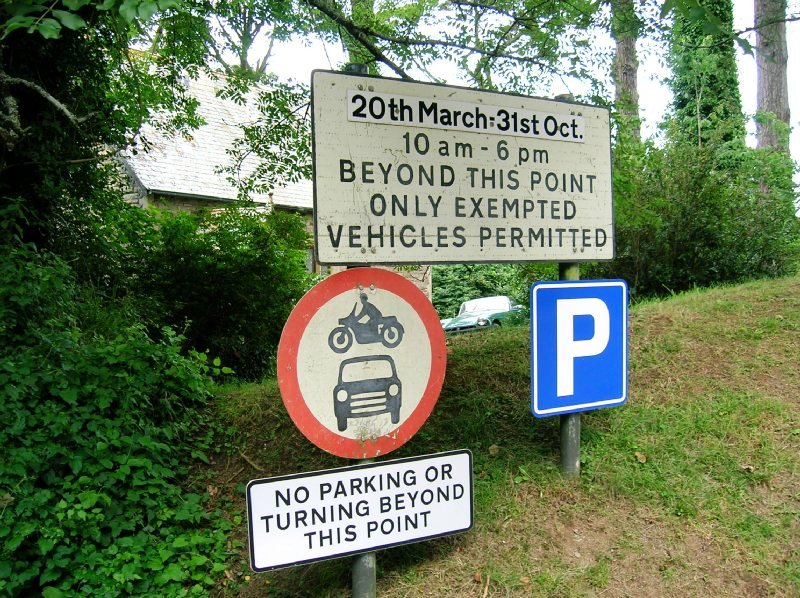 Helford traffic restriction signs