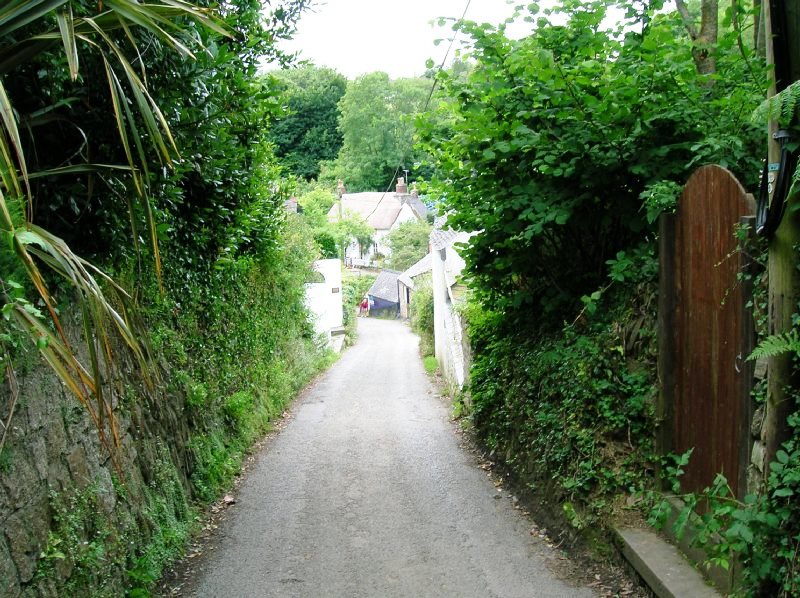 Helford narrow street