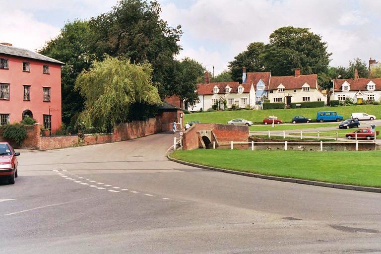 Finchingfield bridge over river