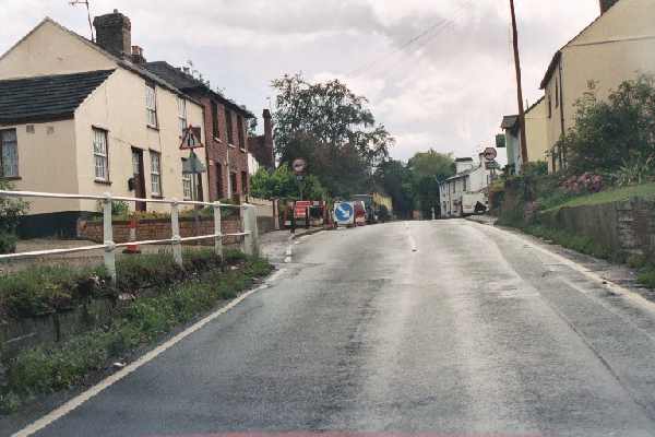 End of No overtaking section, B1004, Widford