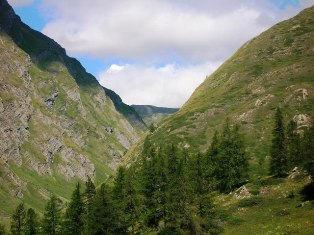 S26 descent from the Petit St Bernard pass